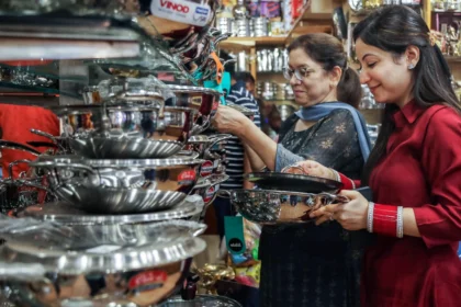 धनतेरस 2025: 18 घंटे की धनवर्षा, खुशियों की सौगात!