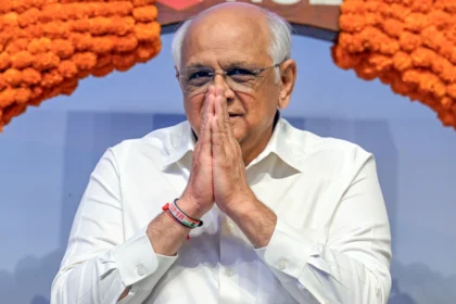 नई सरकार की आहट: गुजरात के CM भूपेंद्र पटेल को छोड़कर सभी मंत्रियों का इस्तीफा, नई कैबिनेट का गठन कल