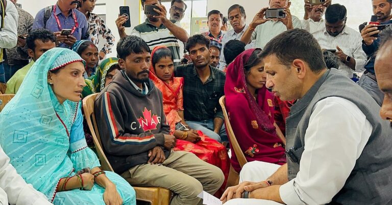 नया, आकर्षक शीर्षक:
कफ सिरप का क़हर: जीतू पटवारी का बीजेपी पर तीखा हमला, स्वास्थ्य मंत्री पर गिरी गाज की मांग!