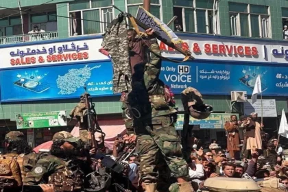 पड़ोसी की सरहद पर रूसी टैंक, पाक सेना का हश्र चौराहे पर