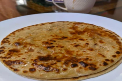 परांठा फटने का झंझट खत्म! ढाबे जैसे मुलायम परांठे के 5 अचूक नुस्खे