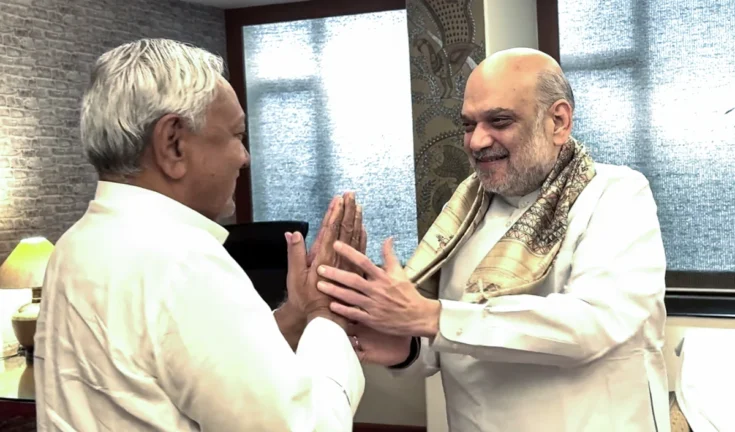 बिहार की सत्ता का संग्राम: नामांकन के अंतिम दौर में शाह-नीतीश की एकजुटता का शक्ति प्रदर्शन