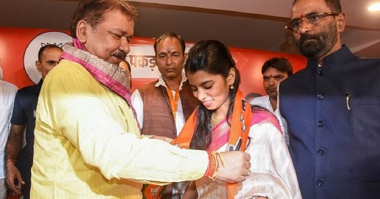 बिहार चुनाव: मैथिली ठाकुर की एंट्री, BJP की दूसरी सूची में 12 नाम