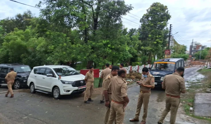 ब्रेकिंग: बरेली की ओर बढ़ते नेता प्रतिपक्ष माता प्रसाद पांडे की राह रोकी गई
