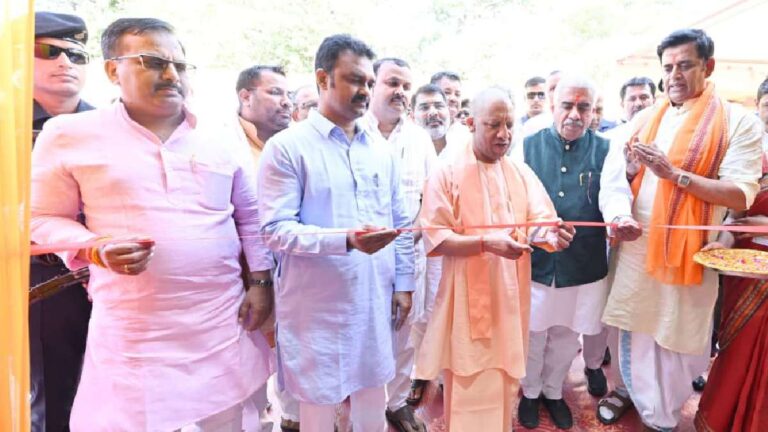 योगी के 'स्वदेशी मेले' में निवेश का संगम: इंफ्रा, सुगमता और सुरक्षा का डंका