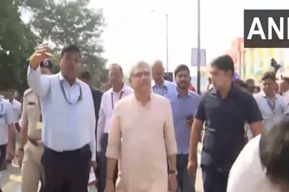 रेलवे का उत्सव पर्व: नई दिल्ली स्टेशन पर अश्विनी वैष्णव ने संभाला मोर्चा, दिखीं खास व्यवस्थाएं