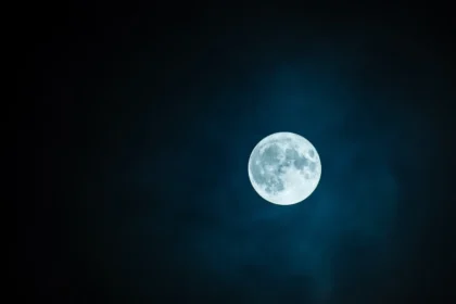 शरद पूर्णिमा 2025: धन वर्षा का महायोग, इन दानों से करें माँ लक्ष्मी का स्वागत!