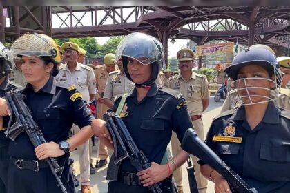 सुरक्षा घेरे में जुमे की नमाज: बरेली में 48 घंटे इंटरनेट बंद, चप्पे-चप्पे पर पुलिस