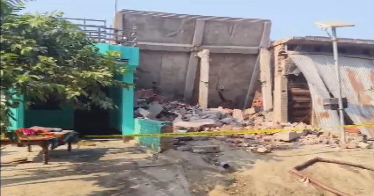 सुलतानपुर में पटाखा व्यापारी के घर महाविस्फोट: 9 घायल, 3 की हालत गंभीर, पुलिस की पड़ताल जारी