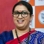 स्मृति ईरानी का दशहरे पर दुर्गा पंडाल में मनमोहक धुनाची नाच