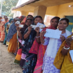 किशनगंज में वोटिंग का जोश: 11 बजे तक 31.38% का रिकॉर्ड, चुनावी महासंग्राम जारी!