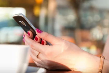 IMEI से छेड़छाड़: 3 साल की जेल, भारी जुर्माना, और अब गैर-जमानती!