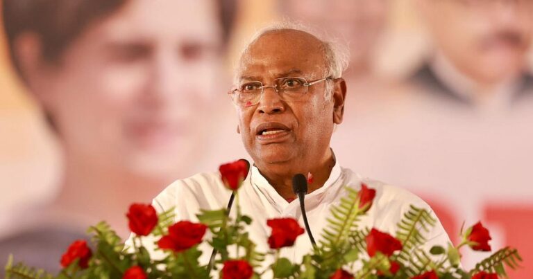 "आतंकवाद का अलार्म: नौगाम ब्लास्ट पर गरजी कांग्रेस, सर्वदलीय बैठक की मांग"