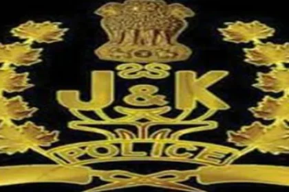 "ऑनलाइन कट्टरपंथ का जाल बिछाता 19 वर्षीय जम्मू में दबोचा, ISI के गहरे तार जुड़े होने की शक"