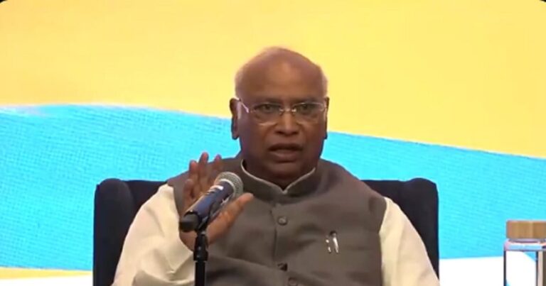 "वंदे मातरम" की जगह "नमस्ते सदा वत्सले": खड़गे का संघ-BJP पर वार