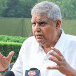 "हवाई अड्डे पर खाली कुर्सियाँ: धनखड़ के स्वागत में भाजपा का 'नदारद' होने पर दिग्विजय का तंज"