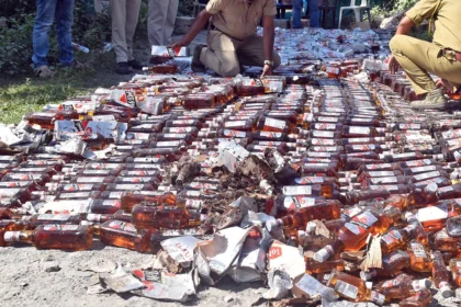 आंध्र प्रदेश: नकली शराब कांड में जोगी रमेश का नाम, अटकलों का दौर जारी