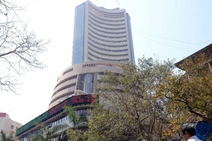 इस सप्ताह शेयर बाजार की दिशा तय करेंगे: आर्थिक आंकड़े, वैश्विक रुझान और विदेशी निवेशकों का रुख