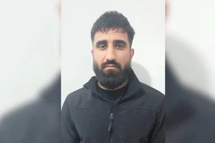 कपिल शर्मा कैफे गोलीबारी: दिल्ली पुलिस के हत्थे चढ़ा शूटर, असलहों का जखीरा जब्त