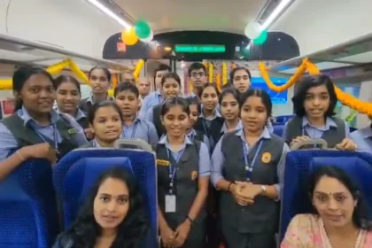 केरल में 'वंदे भारत' पर RSS गीत को लेकर घमासान!