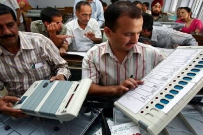 चुनाव महासंग्राम: RJD, JDU, BJP, कांग्रेस - सीटों का रोचक खेल, जानिए कौन है सबसे आगे!