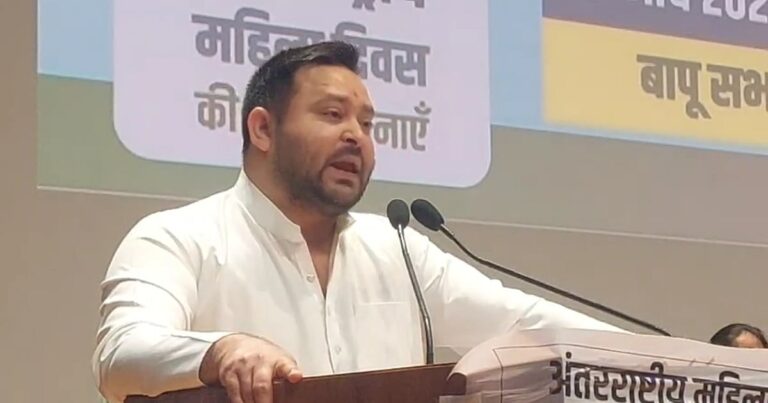 तेजस्वी का वादा: दो माह में किसानों के बिल माफ़, हर महिला के खाते में 30 हजार
