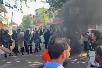दक्षिणी नेपाल में तनाव के बीच कर्फ्यू, ट्रंप की शांति योजना?