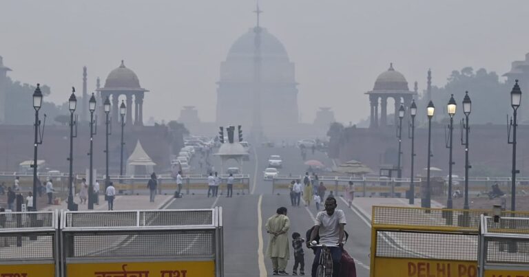 दिल्ली-NCR: ज़हरीली हवा का कहर, दम घुट रहा, AQI 400 के पार!