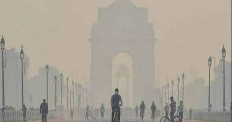 दिल्ली का दम घुट रहा: ज़हरीली हवा, जानलेवा कोहरा, साँसों पर संकट!
