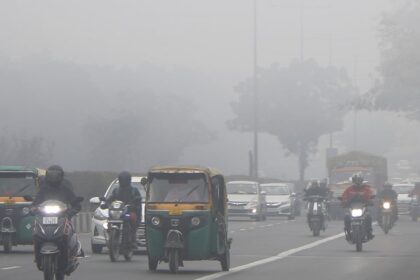 दिल्ली का दम घुट रहा: हवा ज़हर,AQI 400 पार,सांसों पर आफत!