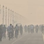 दिल्ली का दम घोंट रहा ज़हर: AQI 400 पार, सांस लेना भी दूभर