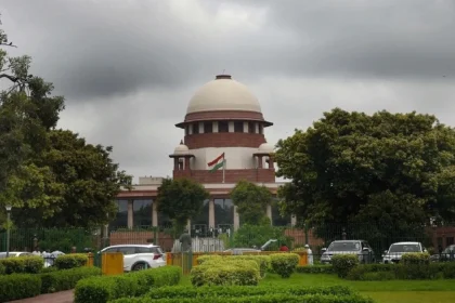 दिल्ली की ज़हरीली हवा: बंद स्टेशन, सुप्रीम कोर्ट की कड़ी फटकार