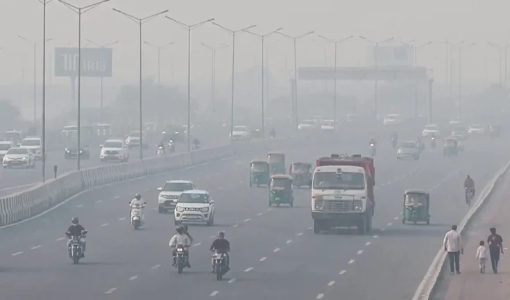 दिल्ली में AQI 400 पार: ग्रेडेड रिस्पांस एक्शन प्लान (GRAP) के तीसरे चरण को टालने की सरकारी उम्मीदें कितनी हकीकत?