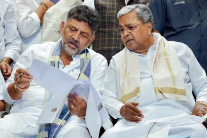 दिल्ली से लौटे कर्नाटक कांग्रेस विधायक: सीएम पर आलाकमान का फैसला, एकजुटता का दावा