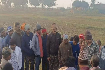 दुमका: एक परिवार की रहस्यमयी मौत, गला दबाने के निशान, पुलिस की पड़ताल जारी।
