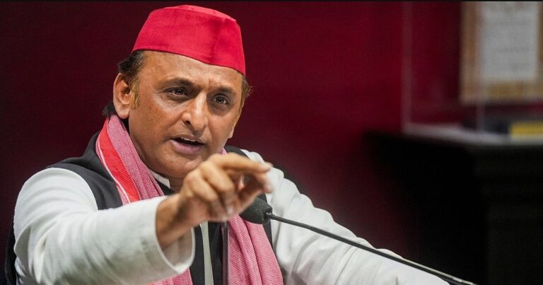 देश के भविष्य पर घिनौनी चाल: अखिलेश का EC और सरकार पर 'चुनाव अपहरण' का सनसनीखेज आरोप