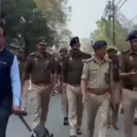 नोएडा की खौफनाक रात: नाले में मिली सिरकटी लाश, सनसनी!