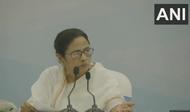 पश्चिम बंगाल में चुनावी रण: ममता की चुनाव आयोग को चुनौती, डेटा और बूथ पर तीखे सवाल