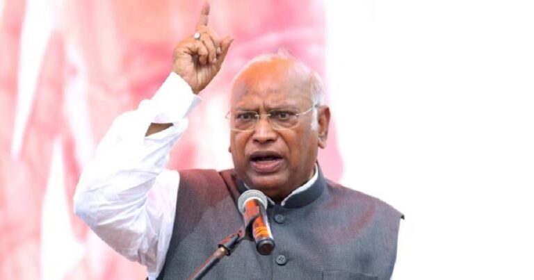 बिहार की धरती, लोकतंत्र की पुकार: खड़गे की जनता से अपील, परिवर्तन की ओर उत्साहित बिहार!