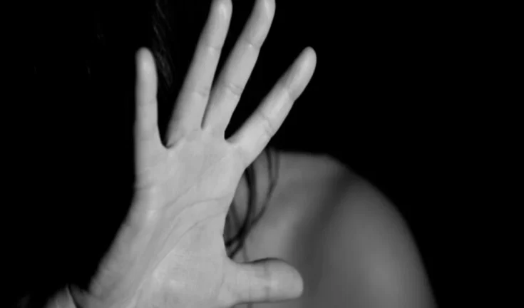 बेंगलुरु लेओवर: सह-पायलट से दुष्कर्म का आरोप, शहर की पुलिस जांच में जुटी।