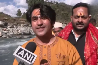 'भगवा-ए-हिंद' का संकल्प: धीरेंद्र शास्त्री का राष्ट्र के नाम उद्घोष।