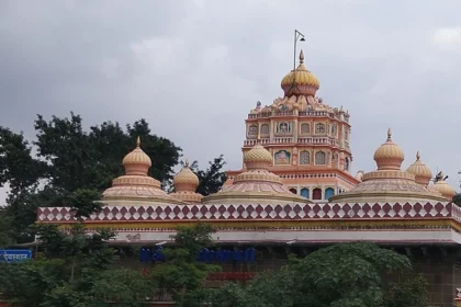मंत्रमुग्ध करते शिव मंदिर: भारत में वो स्थान जहाँ घंटी की गूंज आपको मोक्ष तक ले जाती है
