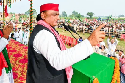 युवा शक्ति का आह्वान: अखिलेश का बिहार में हुंकार, रोज़गार के लिए वोट, तेजस्वी को नेतृत्व!