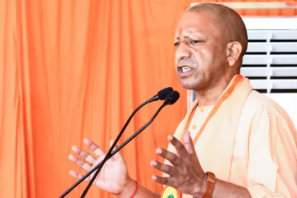 योगी का बड़ा दांव: UP में 12 घंटे काम और महिला रात्रि पाली की खुली राह, औद्योगिक क्रांति की ओर कदम?