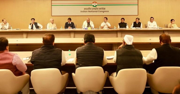 राहुल-खड़गे की 12 राज्यों पर EC को चुनौती: क्या चुनाव आयोग BJP का 'छाया' है?