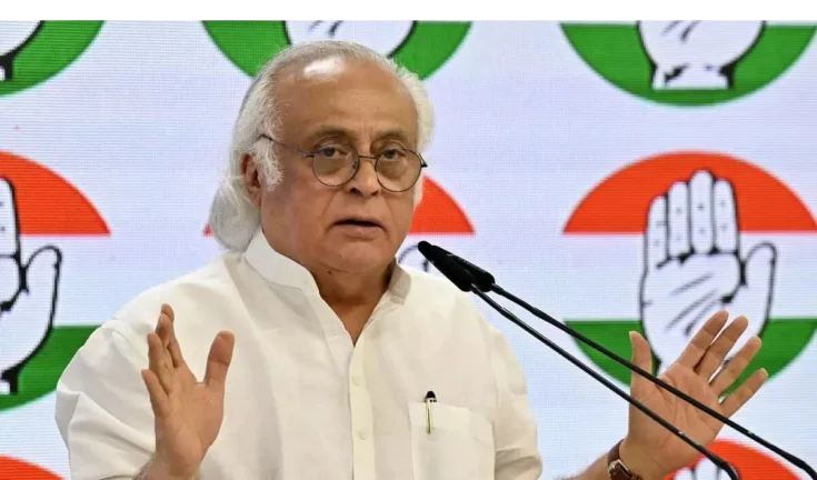 रुपया डॉलर के मुकाबले गिरा, कांग्रेस ने 2013 के पीएम मोदी के बयान को हथियार बनाया