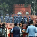 लाल किला धमाका: संदिग्धों की तीसरी गाड़ी की खोज तेज, एजेंसियां भी जुटीं।