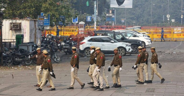 लाल किला विस्फोट: दिल्ली के बाज़ार ठप, ऑनलाइन की ओर बढ़े ग्राहक