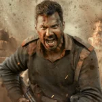 वरुण धवन का 'बॉर्डर 2' से हैरतअंगेज़ सैनिक अवतार, धूल-रेत के बीच का पहला इंटेंस लुक जारी!