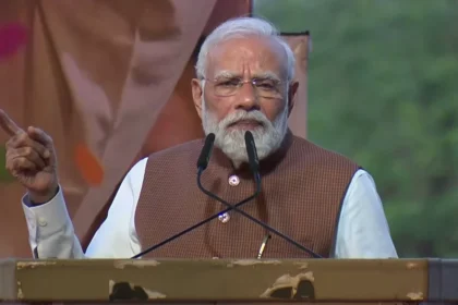विश्व को राजनीति सिखा रहा बिहार, मोदी बोले - कांग्रेस को अब कोई नहीं बचा सकता